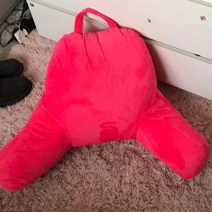 I am selling this husband pillow.